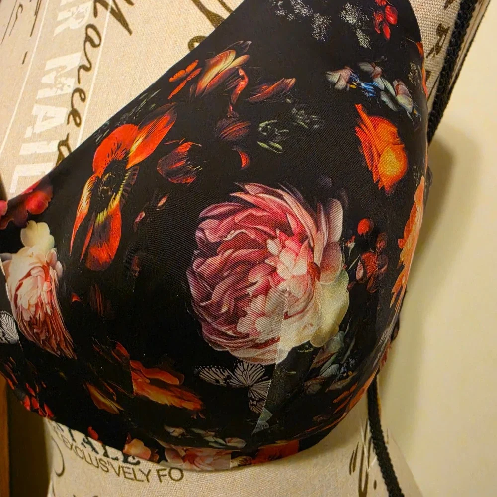 Torrid Dream Wire Free Lightly Lined Microfiber Bra Black Popery Floral 38DD